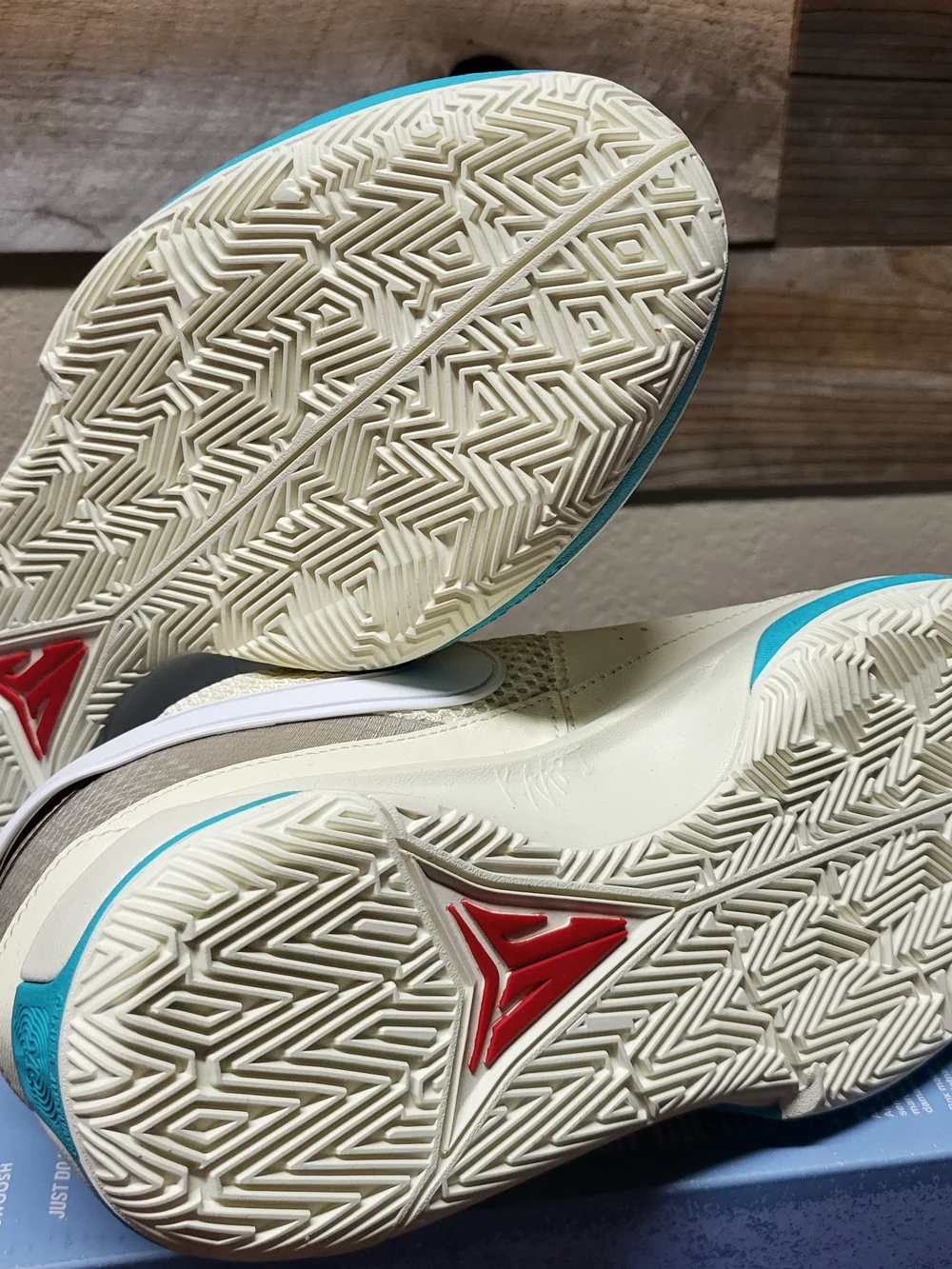 *NEW* Nike Ja 1 Seasonal Vacation Coconut Milk Shoes Size Men's 8 Women's 9.5